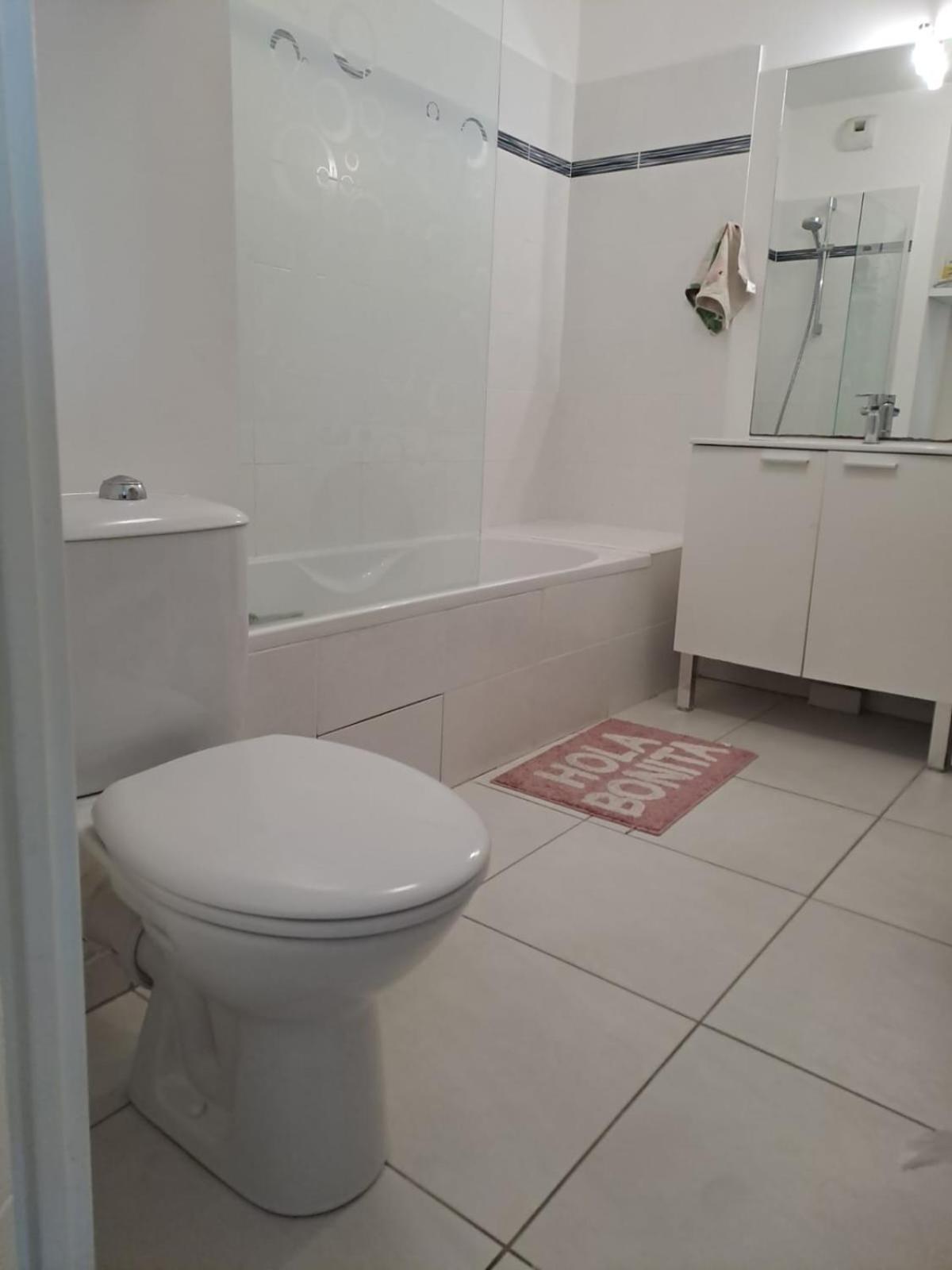 Appartement T2 Avec Terrasse, 5 Min De La Plage เฟรฌูส ภายนอก รูปภาพ